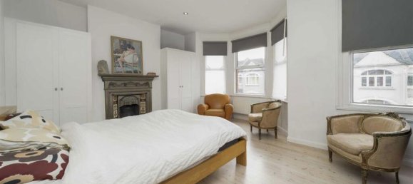 4 bedrooms House in Cricklewood, United Kingdom No. 5701 6