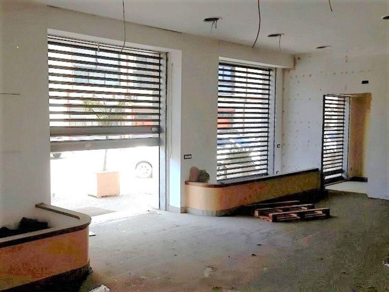 Коммерческая недвижимость 388м² в Корильяно Калабро, Италия № 370737