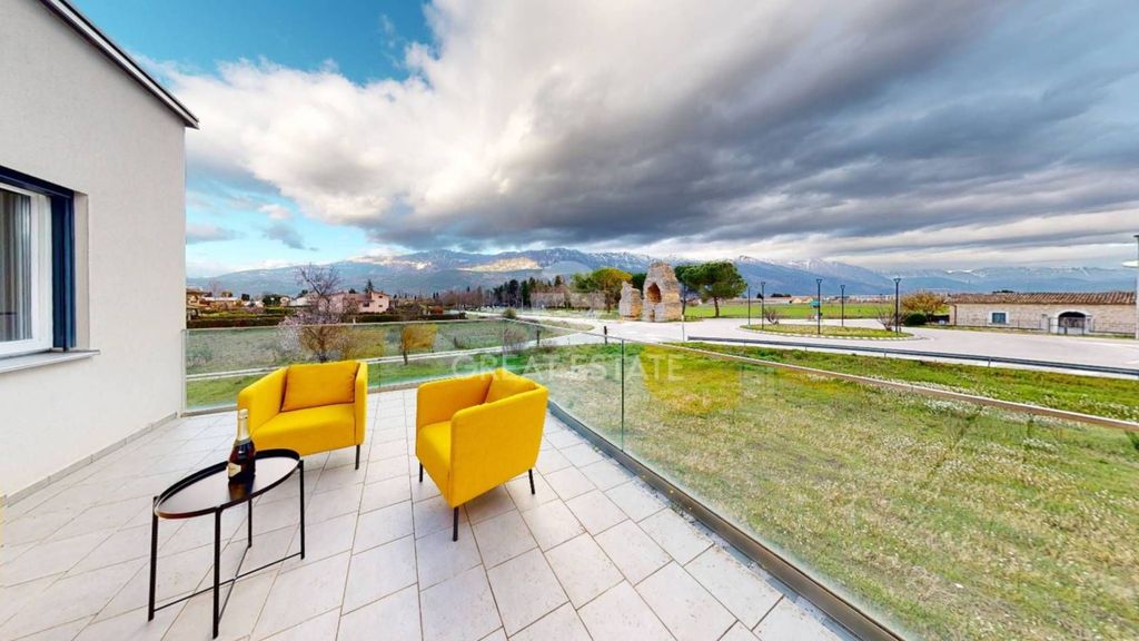 6 bedrooms Villa in Sulmona, Italy No. 25165