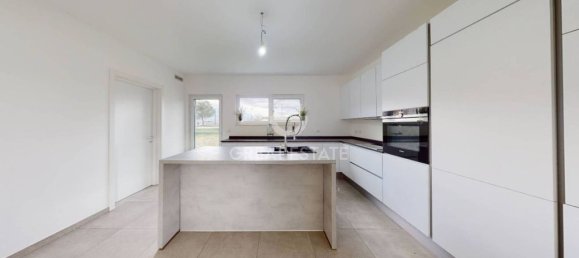 6 bedrooms Villa in Sulmona, Italy No. 25165 5