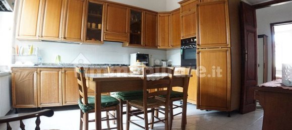 4 bedrooms Apartment in Carrara, Italy No. 263764 7