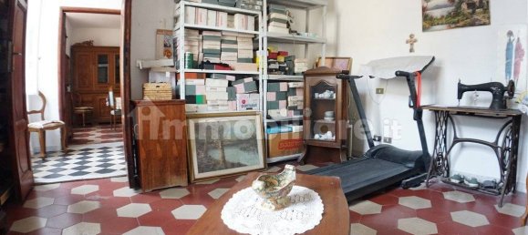 4 bedrooms Apartment in Carrara, Italy No. 263764 9