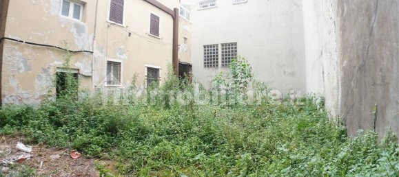 4 bedrooms Apartment in Carrara, Italy No. 263764 16