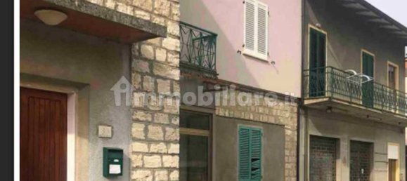 1 room Commercial property in Arezzo, Italy No. 331232 2