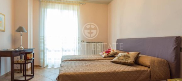 Villa T4 em Passignano sul Trasimeno, Italy N.º 55655 11