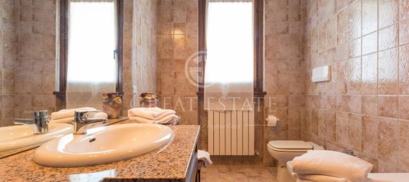 Villa T4 em Passignano sul Trasimeno, Italy N.º 55655 13