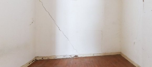 236m² Building in Lisbon, Portugal No. 131116 4