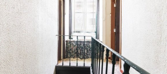 236m² Building in Lisbon, Portugal No. 131116 33