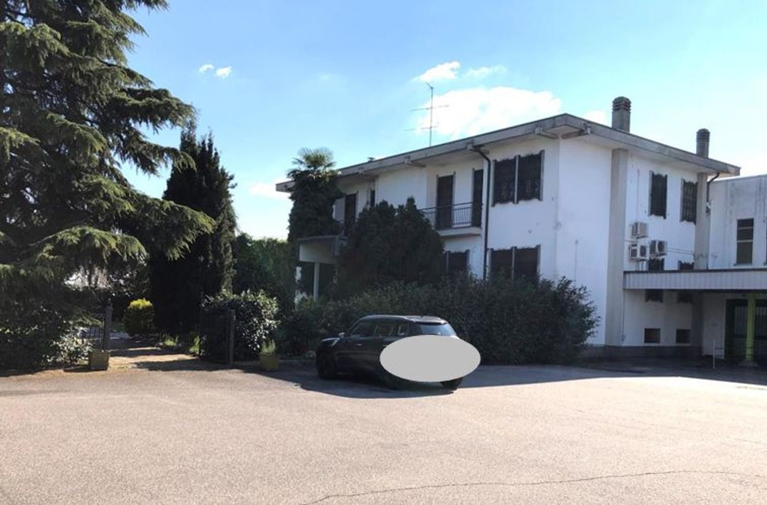 Villa de 6 habitaciónes en Magenta, Italy No. 5588