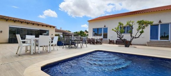 Villa de 4 dormitorios en Alicante, Spain No. 142040 38