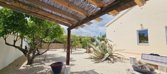 Villa de 4 dormitorios en Alicante, Spain No. 142040 32