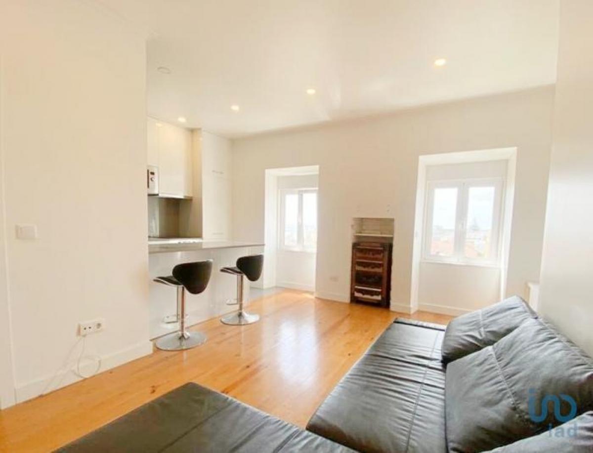 2 bedrooms Apartment in Lisbon, Portugal No. 4030