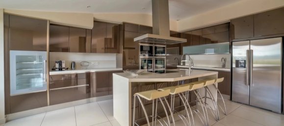 Villa de 7 dormitorios en Mouans-Sartoux, France No. 191098 4