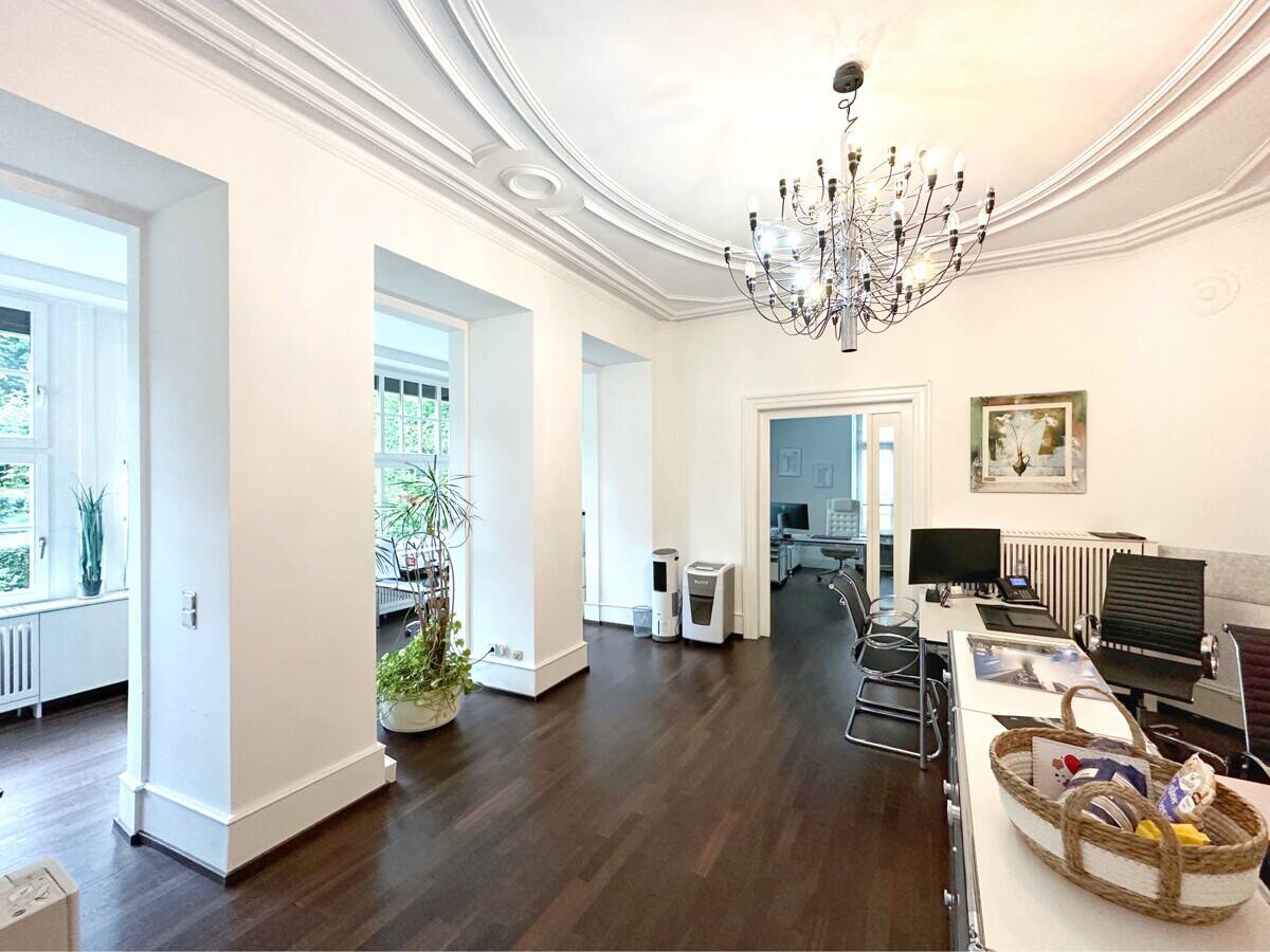 5 rooms Office in Baden-Baden, Germany No. 366652