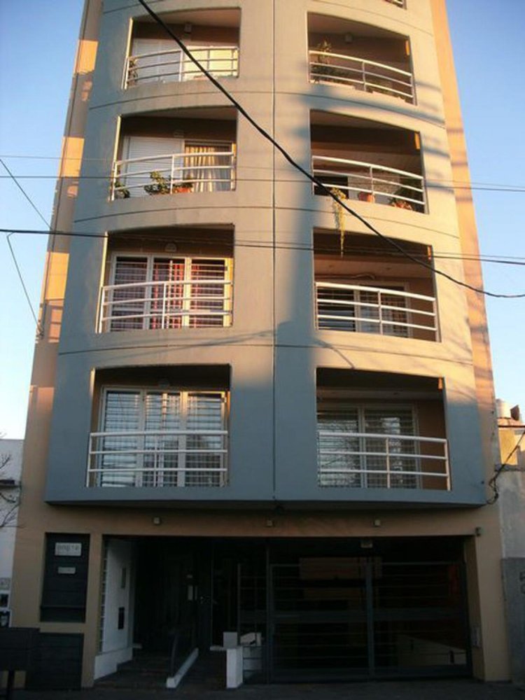 Studio in Bermudez, Argentina No. 5472