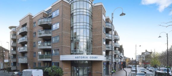 2 bedrooms Apartment in Purley, United Kingdom No. 8069 24