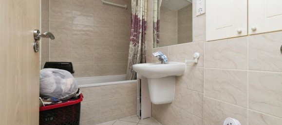 2 bedrooms Apartment in Purley, United Kingdom No. 8069 3