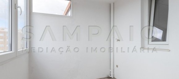 3 bedrooms Apartment in Fanzeres, Portugal No. 81636 35