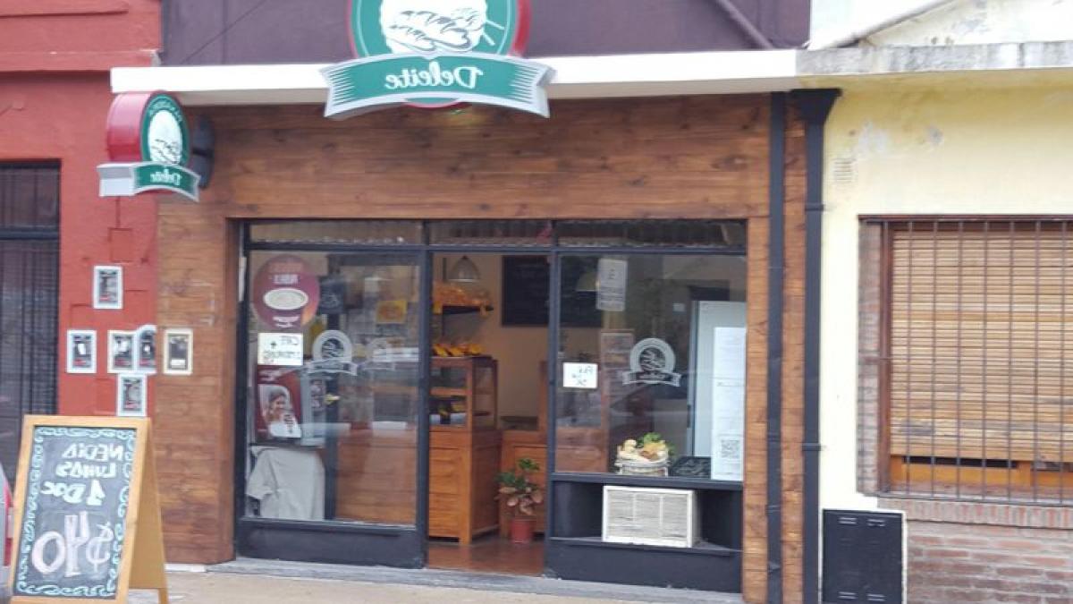 Gewerbliche Immobilie in Moreno, Argentina, Nr. 104716