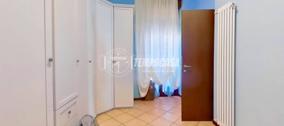 2 bedrooms Apartment in Seregno, Italy No. 309430 20