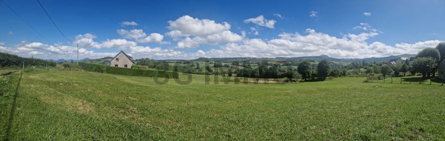  Land in Perpezat, France No. 98478