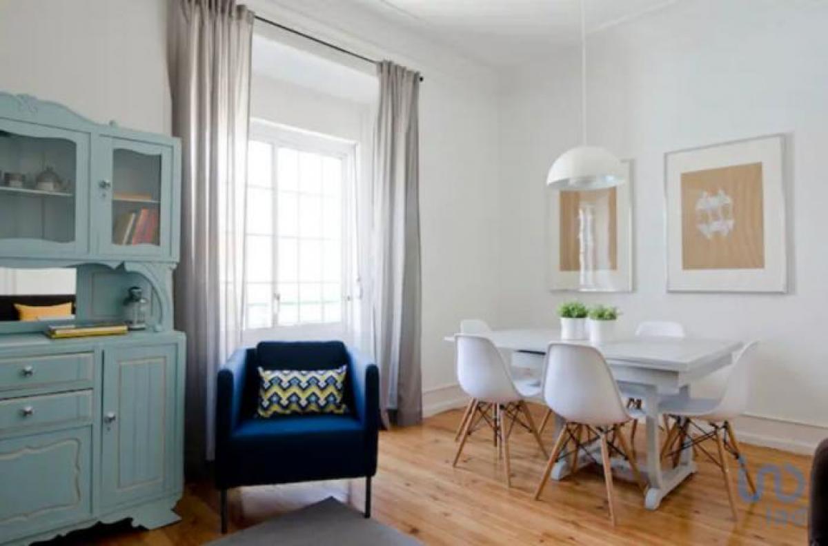 5 bedrooms Apartment in Lisbon, Portugal No. 4513