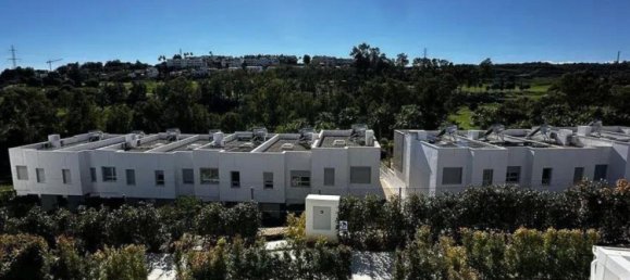 3 bedrooms Townhouse in Estepona, Spain No. 144927 12