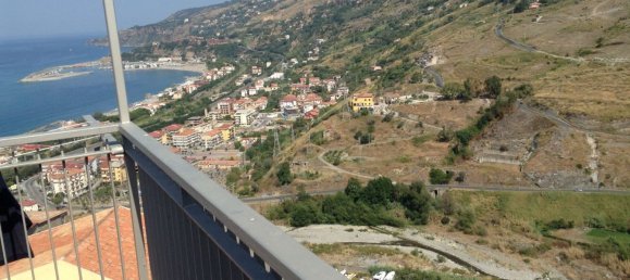 Дуплекс с 8 комнатами в Четраро, Италия № 256795 10