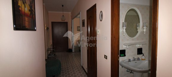 2-salle Appartement à Ceriale, Italy No. 296055 13