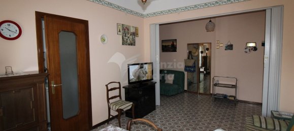 2-salle Appartement à Ceriale, Italy No. 296055 5