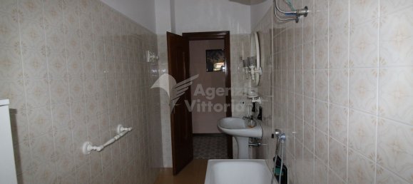 2-salle Appartement à Ceriale, Italy No. 296055 12