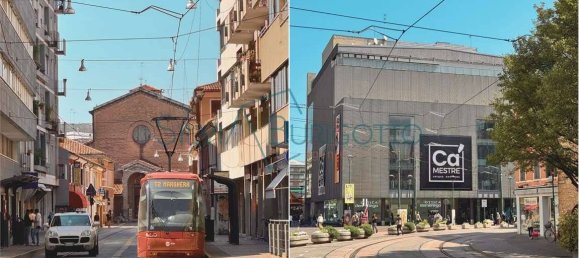 3 rooms Commercial property in Venice, Italy No. 364010 10