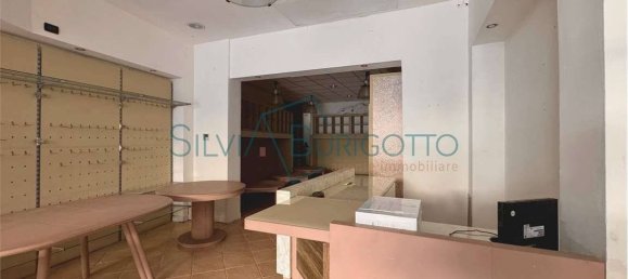 3 rooms Commercial property in Venice, Italy No. 364010 7