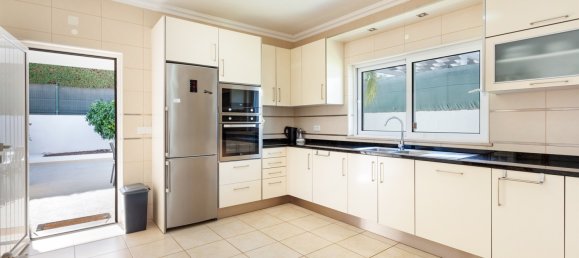 3 Schlafzimmer Villa in Albufeira, Portugal, Nr. 291407 16