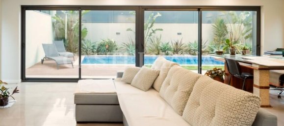 3 Schlafzimmer Villa in Cascais, Portugal, Nr. 109613 2