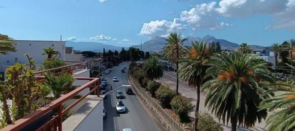 4 Schlafzimmer Wohnung in Santa Flavia, Italy, Nr. 266640 31