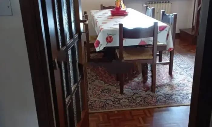 Apartamento de 3 habitaciónes en Chatillon, Italy No. 82419