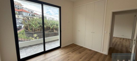 3 Schlafzimmer Haus in Camara de Lobos, Portugal, Nr. 206983 8