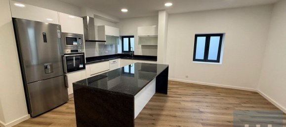 3 Schlafzimmer Haus in Camara de Lobos, Portugal, Nr. 206983 7