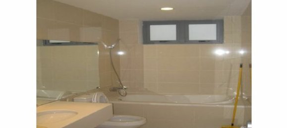 Apartamento de 3 dormitorios en Dong Da, Vietnam No. 6400 6