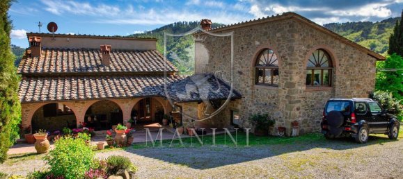 4 bedrooms House in Gaiole in Chianti, Italy No. 151354 2