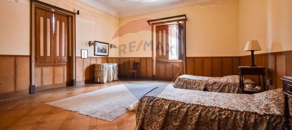 785m² Building in Evora, Portugal No. 56331 8