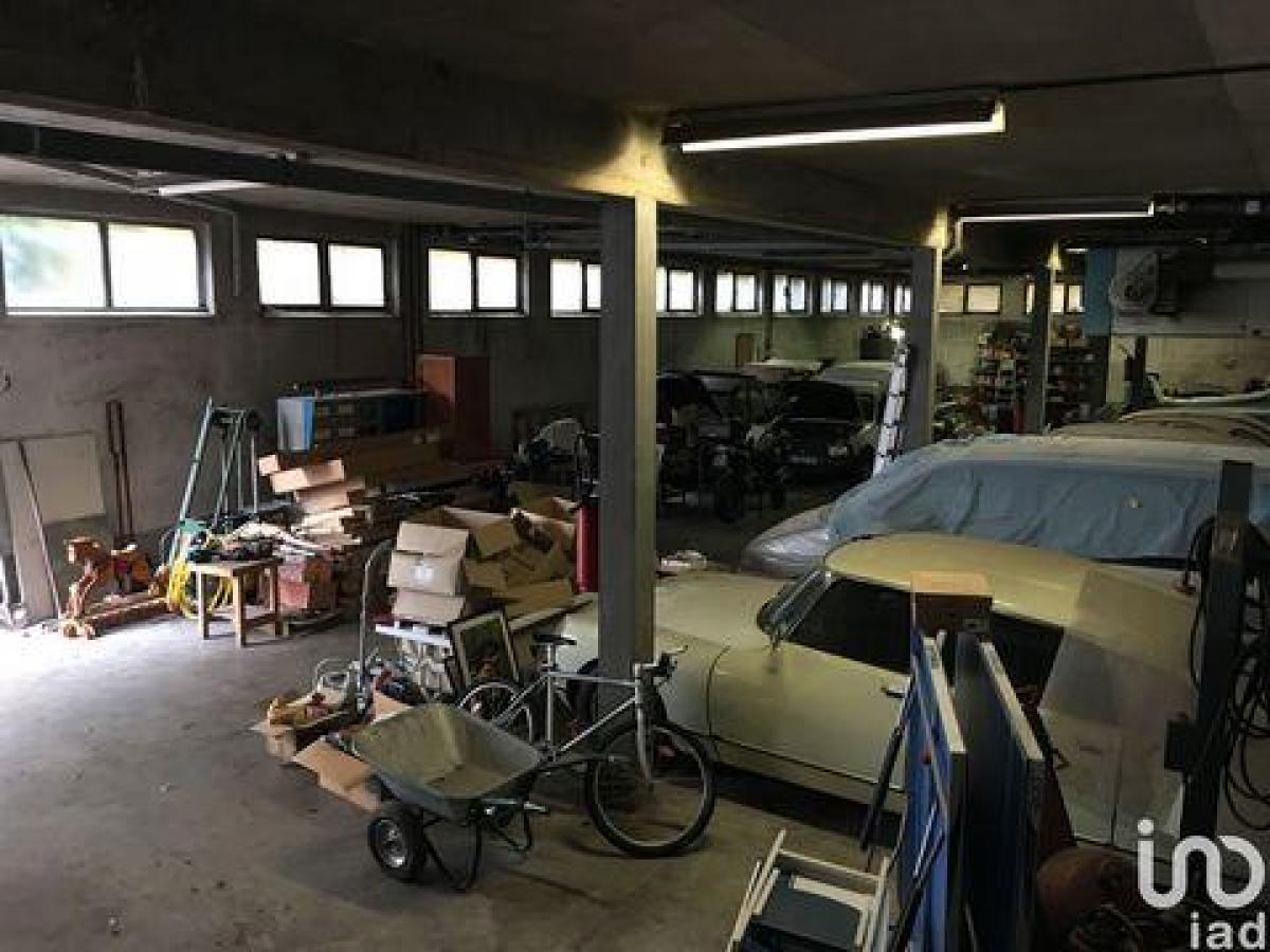 570m² Factory in Brunoy, France No. 20086