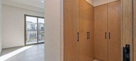 3 Schlafzimmer Villa in Dubai Land, UAE, Nr. 114133 5