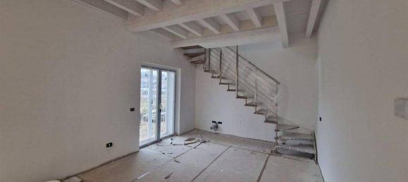 4 rooms Villa in San Cesareo, Italy No. 34152 3