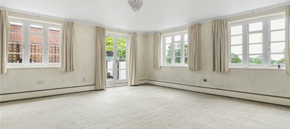 3 bedrooms House in Totteridge, United Kingdom No. 6708 3