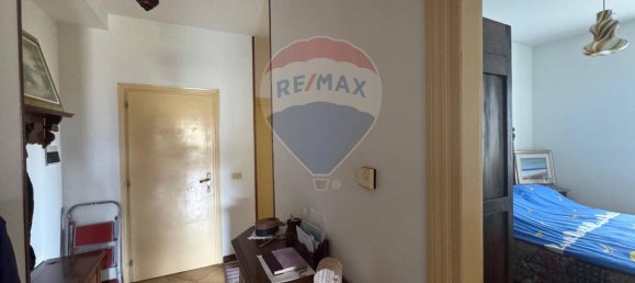 Дом с 12 комнатами в Сполето, Италия № 11610 11