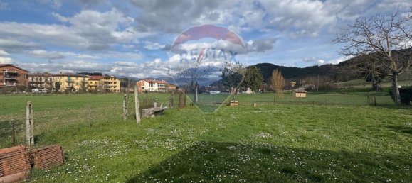 Дом с 12 комнатами в Сполето, Италия № 11610 8