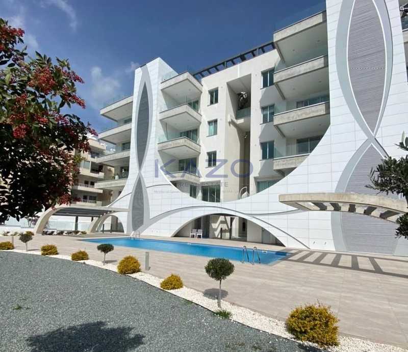 2 bedrooms Apartment in Germasogeia, Cyprus No. 16939