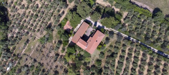 3 bedrooms House in Trequanda, Italy No. 45961 4